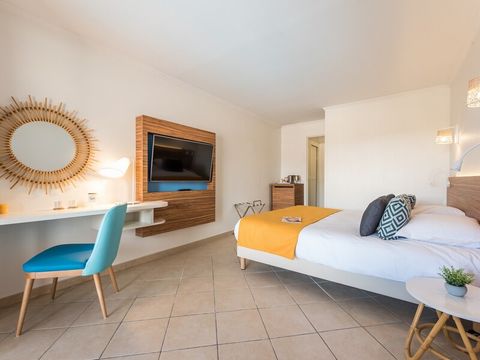 CHAMBRE 2 personnes - Chambre d'hôtel - Double - Terrasse ou balcon - Vue sur la mer