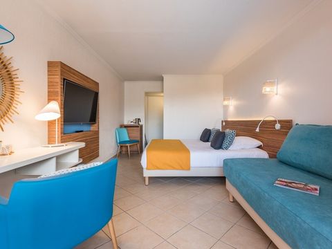 CHAMBRE 3 personnes - Chambre d'hôtel - Triple - Terrasse ou balcon