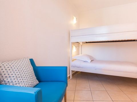 CHAMBRE 4 personnes - Chambre d'hôtel - Quadruple + 1 alcôve - Terrasse ou balcon