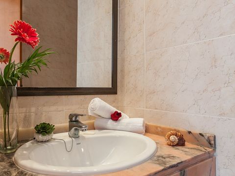 CHAMBRE 2 personnes - Chambre standard C1