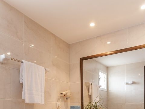 CHAMBRE 2 personnes - Chambre d'hôtel Standard Vue sur l'océan C2M