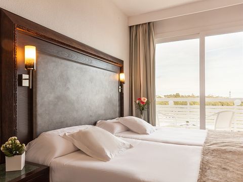 CHAMBRE 2 personnes - Chambre d'hôtel Standard Vue sur l'océan C2M