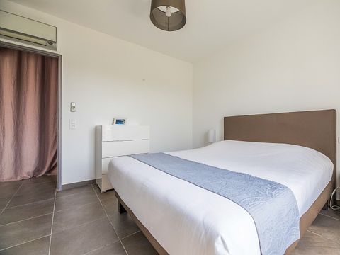 APPARTEMENT 4 personnes - - 1 chambre - Climatisation - Grande terrasse - Vue panoramique