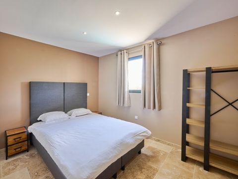 VILLA 8 personnes - Villa 6p. 2 bat. piscine supérieure