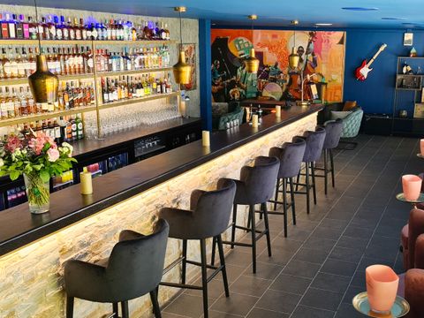 VILLA 8 personnes - Villa 6p. 2 bat. piscine supérieure