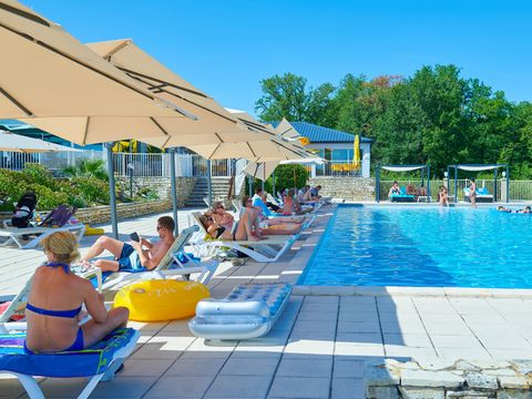 MAISON 6 personnes - Villa 6p. 1 bain piscine supérieure