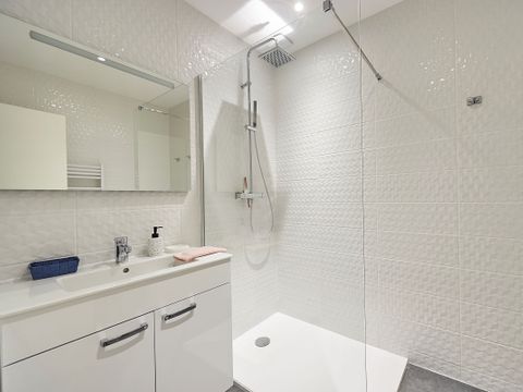 APPARTEMENT 6 personnes - Libelle 4-6p. jacuzzi vue vallée