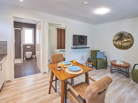 APPARTEMENT 2 personnes - Chenille 