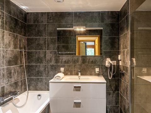 APPARTEMENT 5 personnes
