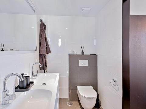 APPARTEMENT 6 personnes - avec solarium (roofterrace) et vue sur la mer