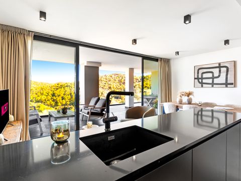 APPARTEMENT 8 personnes - avec vue sur la mer et la montagne