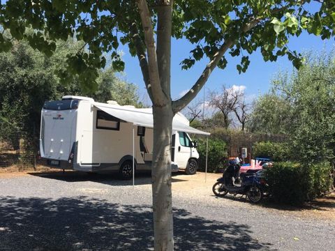 Emplacement - pour caravane
