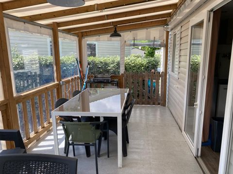 MOBILHOME 8 personnes - Luminosa - Petit Déjeuner + draps inclus + 2 funpass adultes et 4 funpass enfants inclus