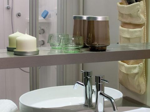 MOBILHOME 6 personnes - Suivant.