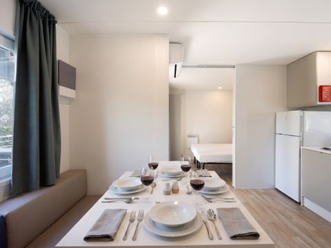 MOBILHOME 4 personnes - Charme