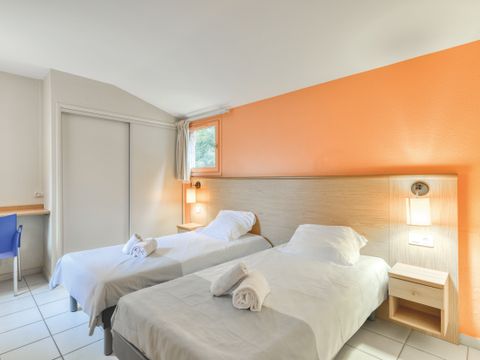 Appartement 5 personnes - 3 Pièces 5 Personnes Supérieure (Séjour + Petit-déjeuner)