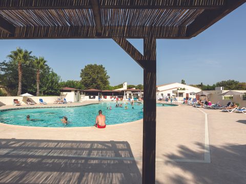 SOWELL RESIDENCES Les Lauriers Roses - Camping Hérault - Image N°4