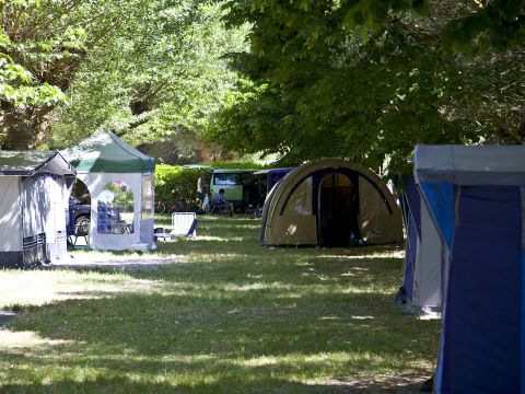 Emplacement - A - tente ou caravane