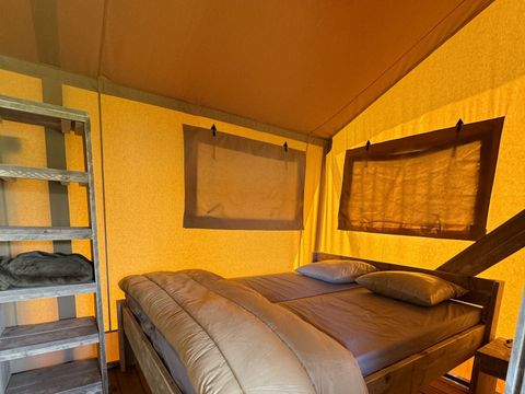 HÉBERGEMENT INSOLITE 5 personnes - Tente Safari Lodge (40 m² - 2 ch.)
