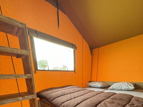HÉBERGEMENT INSOLITE 4 personnes - Tente Safari Lodge (21 m2 - 2 ch.)