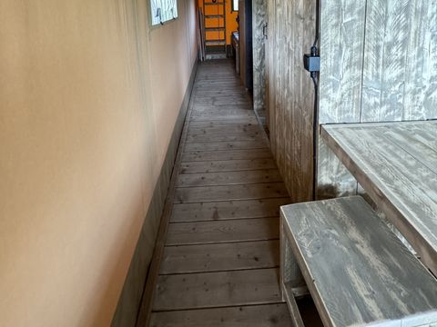 HÉBERGEMENT INSOLITE 4 personnes - Tente Safari Lodge (21 m2 - 2 ch.)