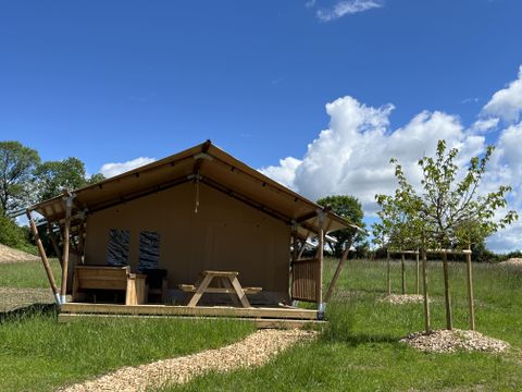 Hébergement 7 personnes - Tente Safari Lodge (38 m² - 3 ch.)