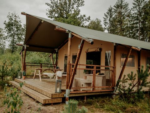 Hébergement 7 personnes - Tente Safari Lodge (38 m² - 3 ch.)