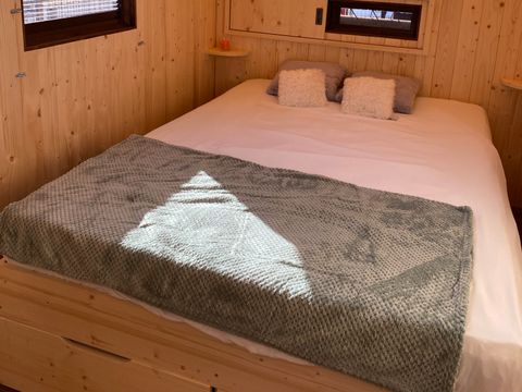 Hébergement 4 personnes - Cabane du campeur (10 m² - 1 ch.)
