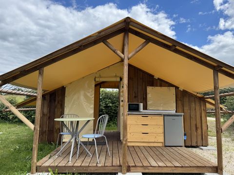 Hébergement 4 personnes - Cabane du campeur (10 m² - 1 ch.)
