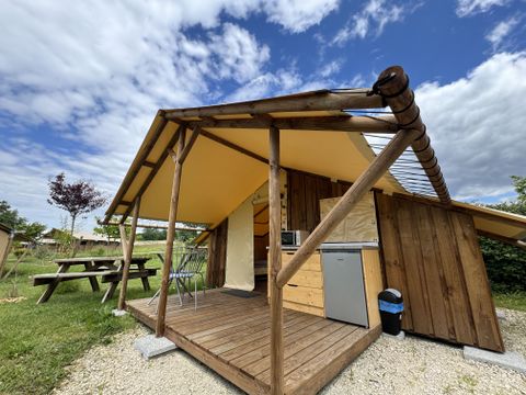 Hébergement 4 personnes - Cabane du campeur (10 m² - 1 ch.)