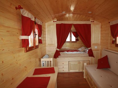 Hébergement 4 personnes - Roulotte (16 m² - 2 adultes + 2 enfants - 12ans)