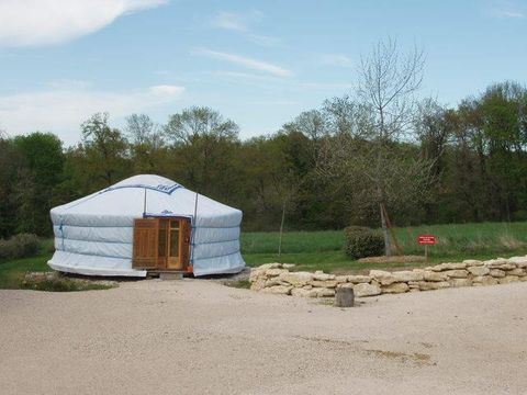 Hébergement 4 personnes - Yourte (28 m² )