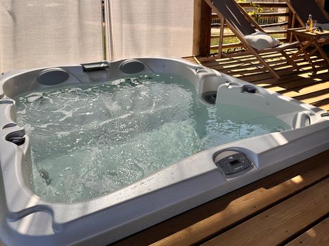 CHALET 5 personnes - Lodge 2 chambres et Spa - Rustique