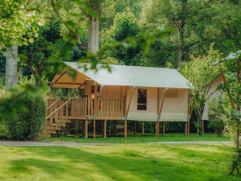 Tente en toile et en bois 5 personnes - Tente Lodge Insolite 2ch