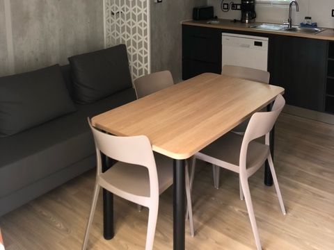 Mobilhome 4 personnes - MH - 2 chambres - 2 salles de bain - PREMIUM 4/6 pers 1/6 pers