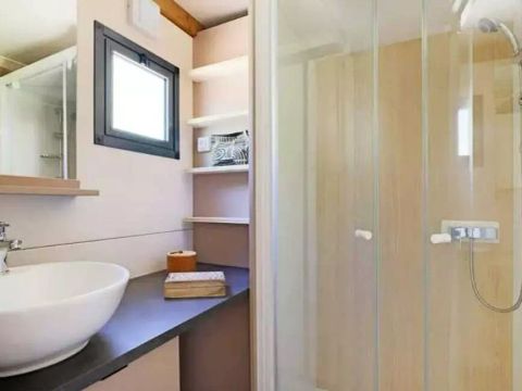 MOBILHOME 5 personnes - Cottage Séouvo 3 Pièces 5 Personnes Climatisé + TV + Jacuzzi