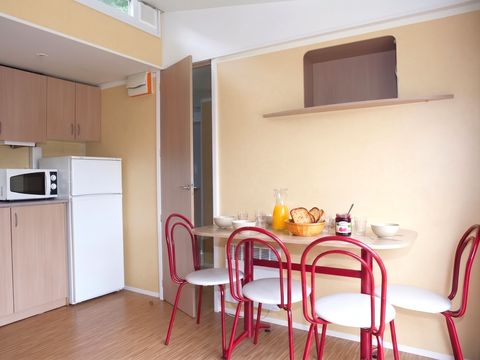 MOBILHOME 6 personnes - 2 chambres - 2 SDB