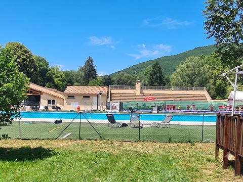 Village des Bons-Hommes au Pré Cathare - Camping Ariège