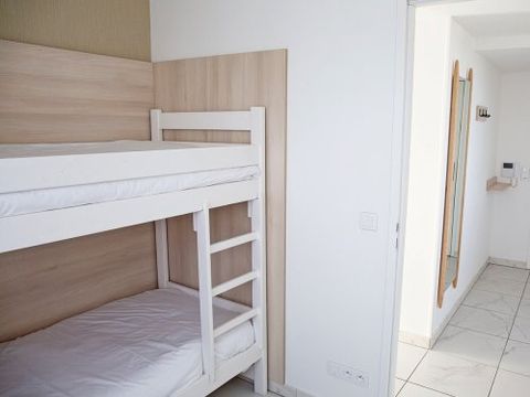 APPARTEMENT 4 personnes - Appartement 4 personnes - 1 chambre + 1 coin nuit - Balcon - vue montagne (24T)