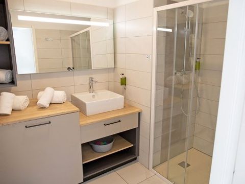 APPARTEMENT 4 personnes - Appartement 4 personnes - 1 chambre + 1 coin nuit - Balcon - vue montagne (24T)