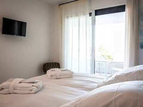 APPARTEMENT 6 personnes - Appartement 6 personnes - 2 chambres - Terrasse et Loggia spacieuse (36)