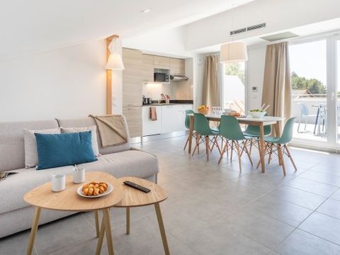 APPARTEMENT 6 personnes - Appartement 6 personnes - 2 chambres - Duplex - Terrasse spacieuse - Environ 42 m² (CAS36)