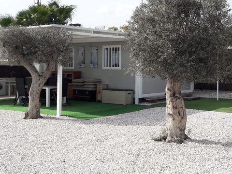 CHALET 4 personnes - 4 personnes gris