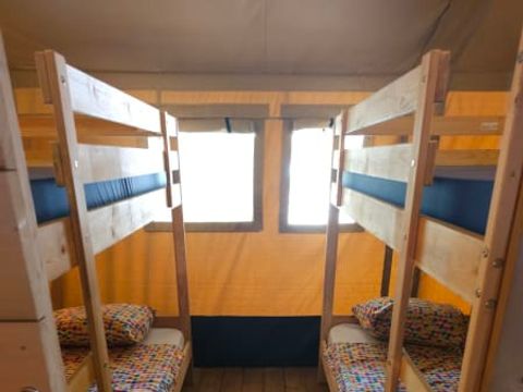 TENTE TOILE ET BOIS 6 personnes - Safari (avec sanitaire)