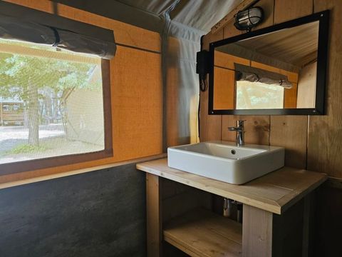 TENTE TOILE ET BOIS 6 personnes - Safari (avec sanitaire)