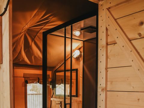 TENTE TOILE ET BOIS 4 personnes - Camping Luna del Monte - Tente Safari 4 personnes avec sanitaires