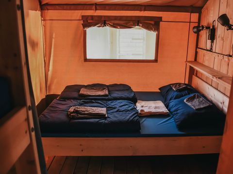 TENTE TOILE ET BOIS 4 personnes - Camping Luna del Monte - Tente Safari 4 personnes avec sanitaires