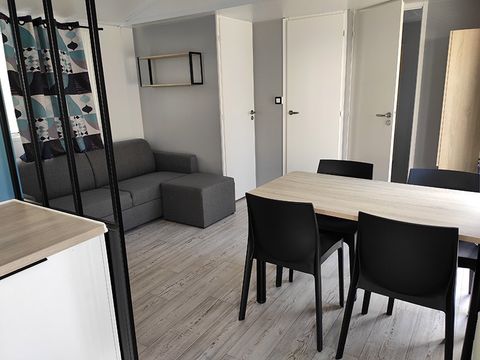 MOBILHOME 4 personnes - Confort 30m² - Pas d'animal