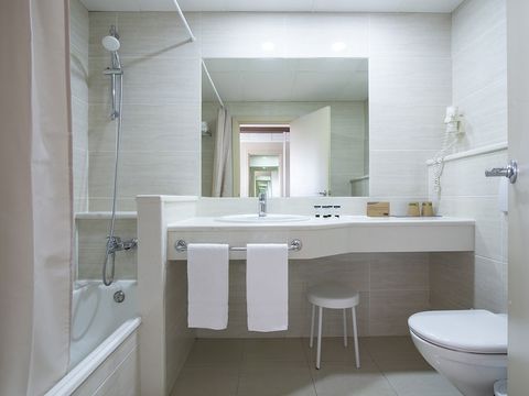 CHAMBRE 2 personnes - BALCON - VUE MER - PETIT-DÉJEUNER INCLUS