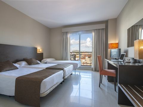 CHAMBRE 3 personnes - CHAMBRE DOUBLE LIT D'APPOINT - 2 ADULTES+1ENFANT(-12 ANS) - BALCON - PD INCLUS